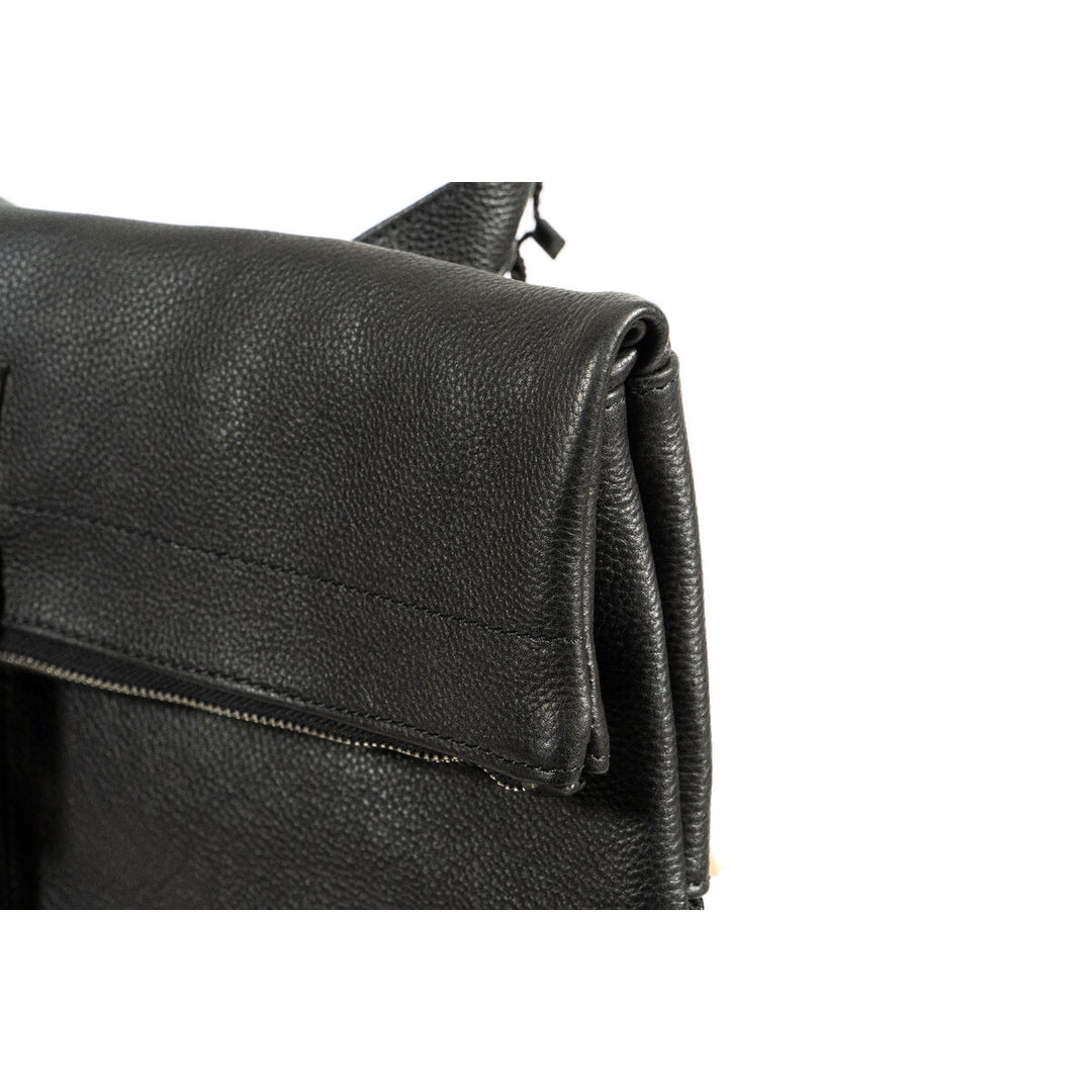 V5H8BF9217FF7B7747968BC377EE33F31E1R5658894P3